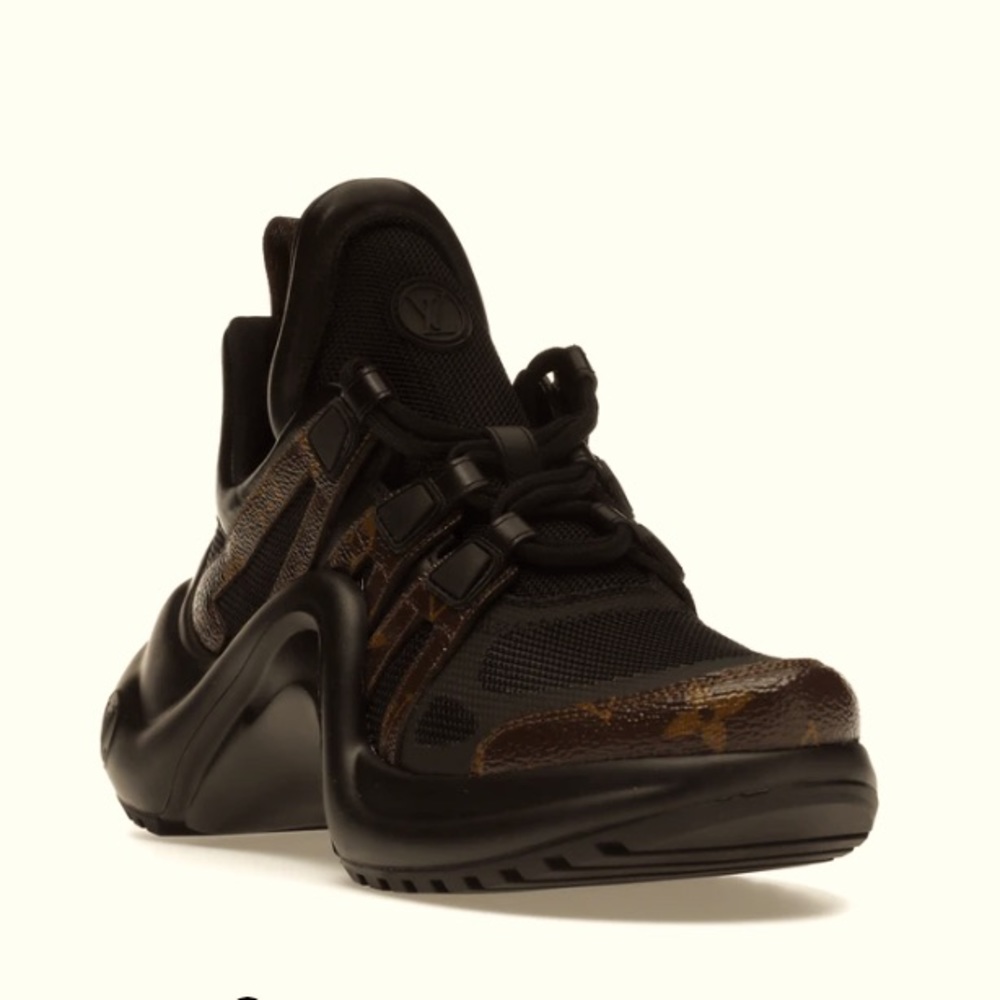 Women’s LV Sneakers- never worn